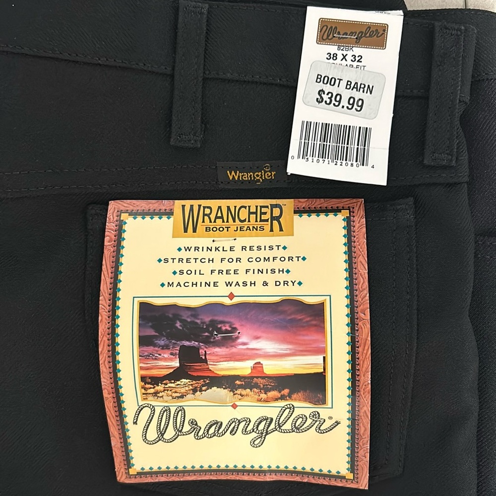 NWT Men’s Wrangler Wrancher Boot Jeans